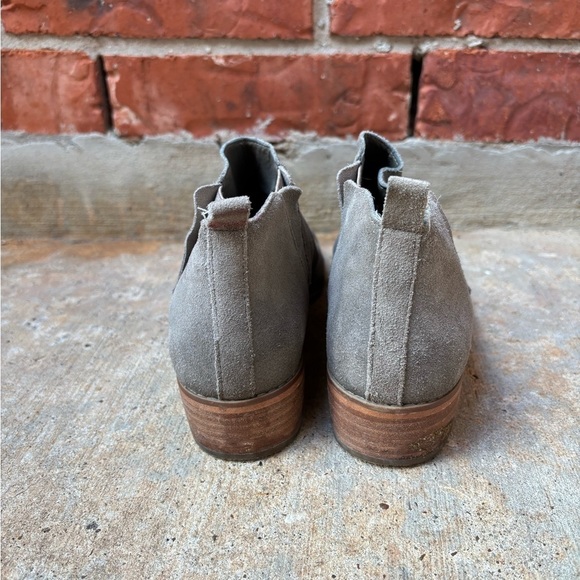 BP Womens 7 Taupe Tan Suede Ankle Boots Booties - Picture 8 of 10